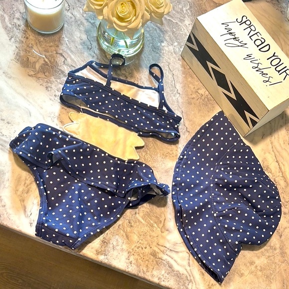 Polka Dot Kids Swim Set with Daisy Design - Picture 2 of 5